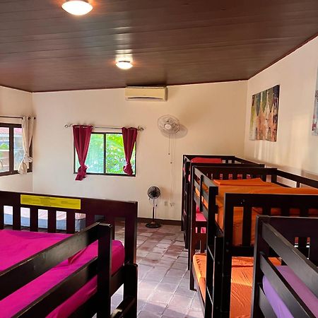 Solid Surf Camp Hostel Nicaragua Transito Экстерьер фото
