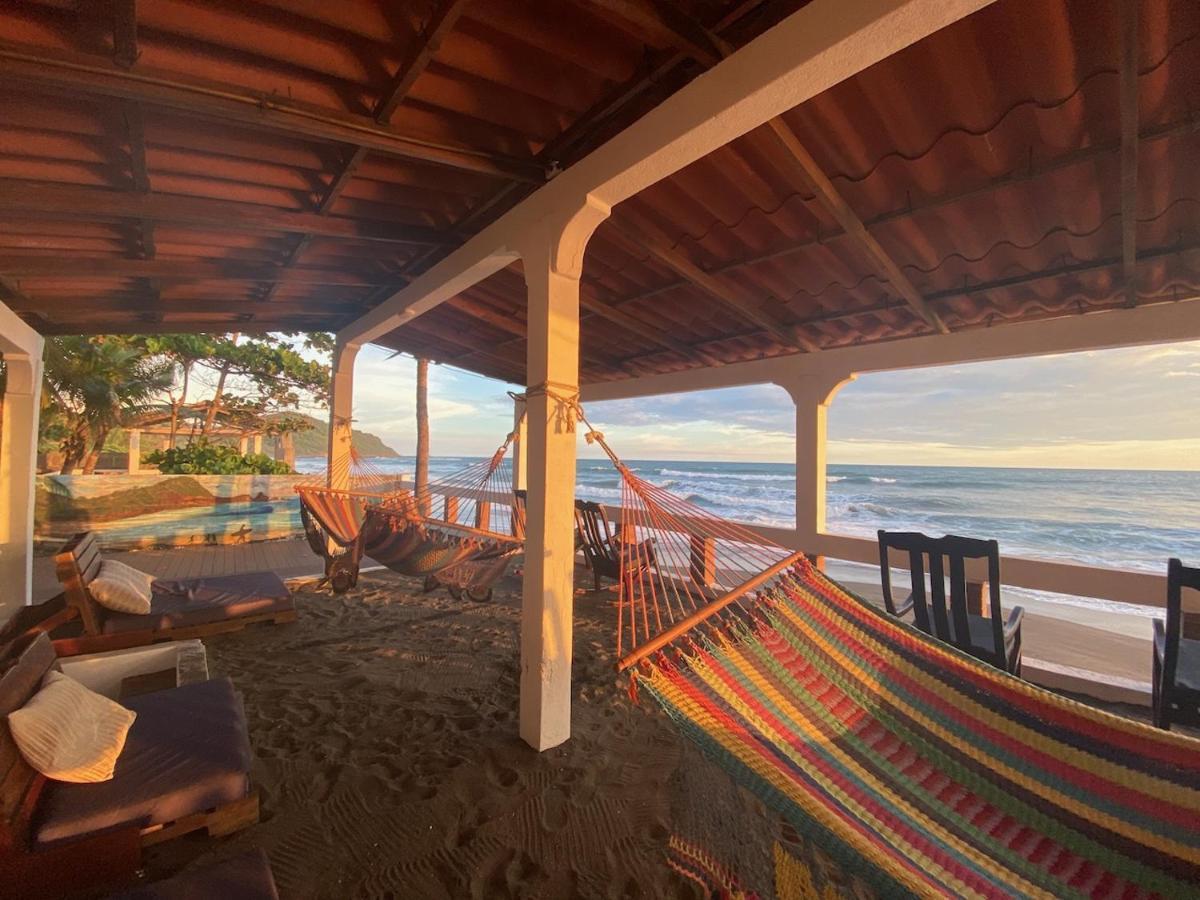Solid Surf Camp Hostel Nicaragua Transito Экстерьер фото