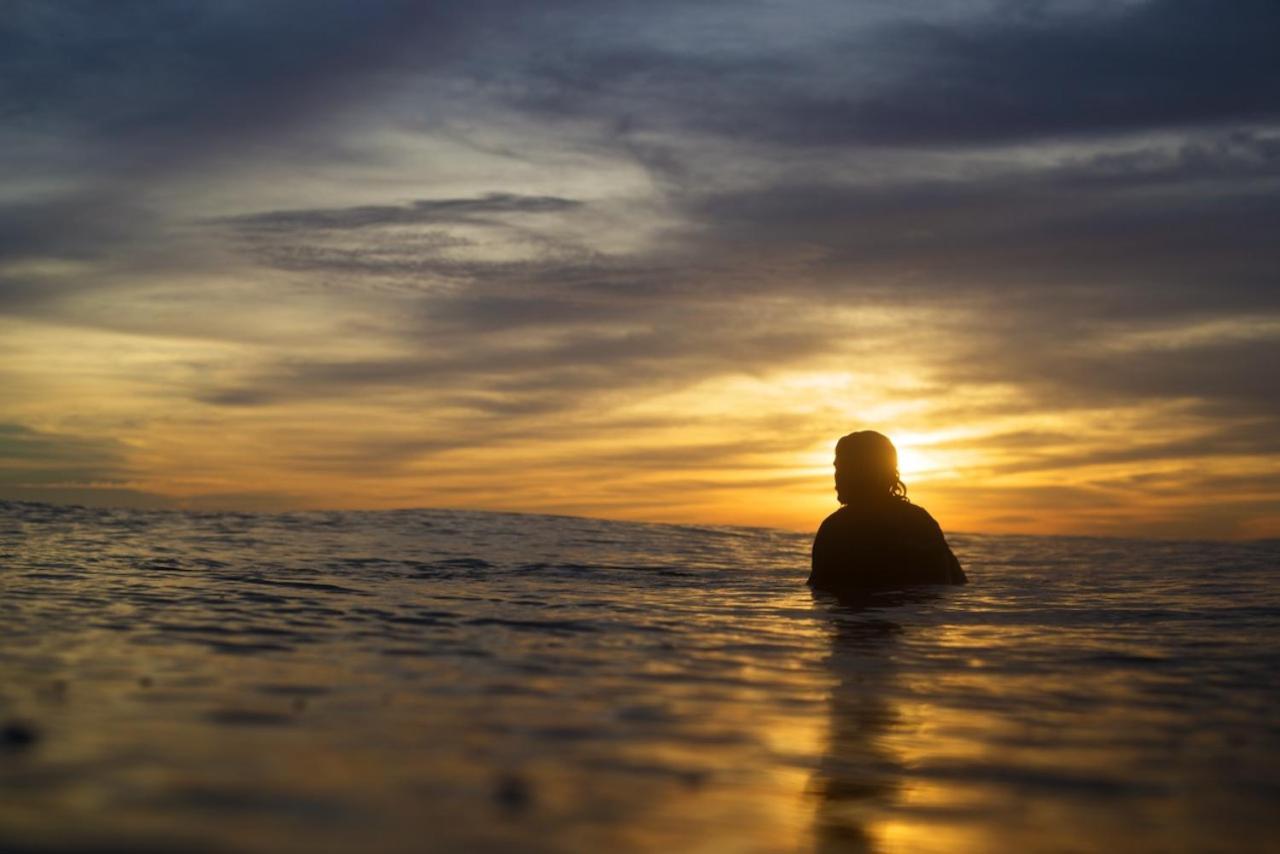 Solid Surf Camp Hostel Nicaragua Transito Экстерьер фото
