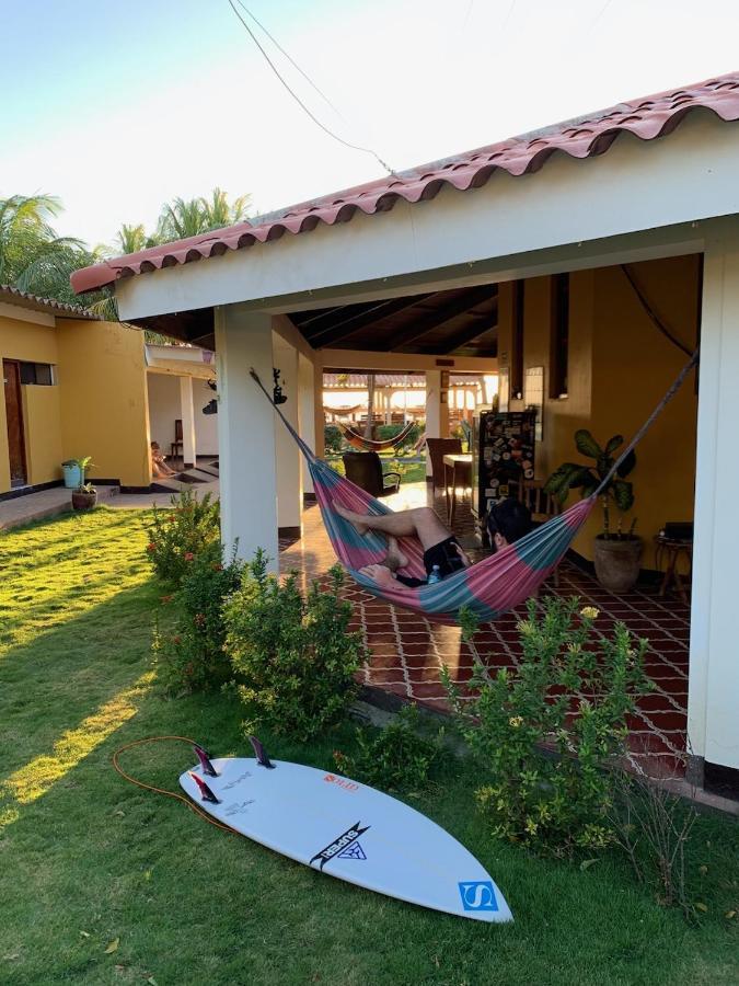 Solid Surf Camp Hostel Nicaragua Transito Экстерьер фото